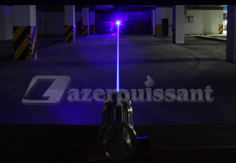 Sabre Laser Bleu 20000m