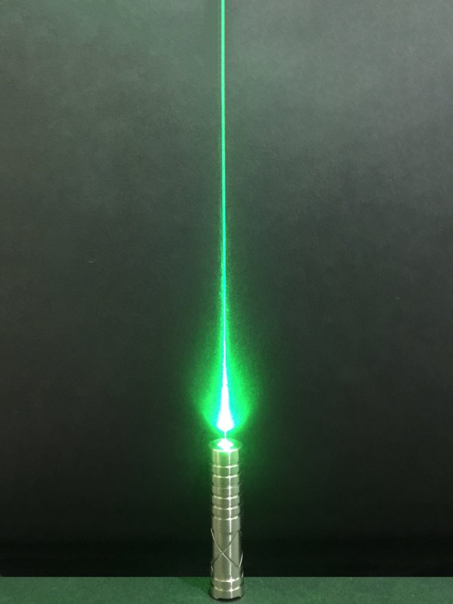 puissant 7000mw pointeur laser